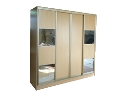 Шкаф-купе для одежды 4-х створчатый с зеркалом